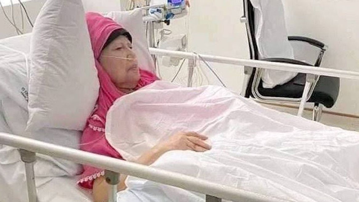 খালেদা জিয়ার অবস্থা অপরিবর্তিত, বিদেশে নেওয়া নিয়ে সিদ্ধান্তহীনতা